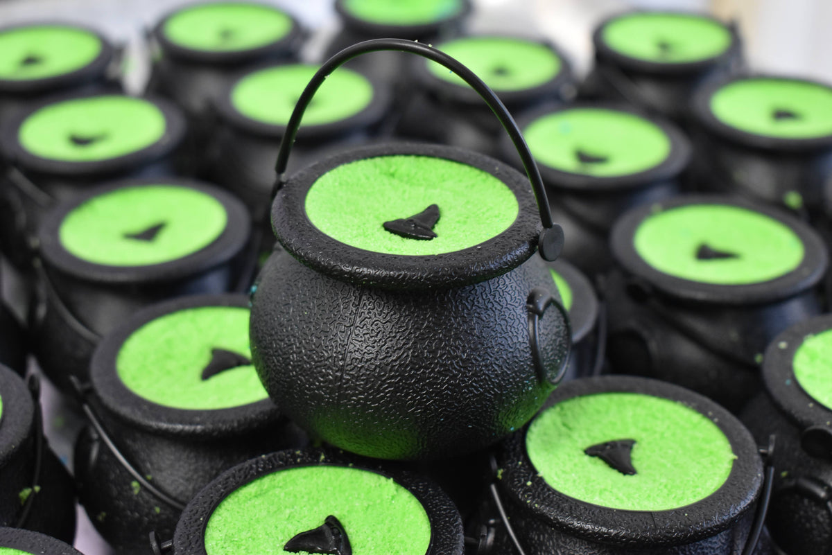 Bubbling Cauldron Halloween Bath Bomb - Witchy