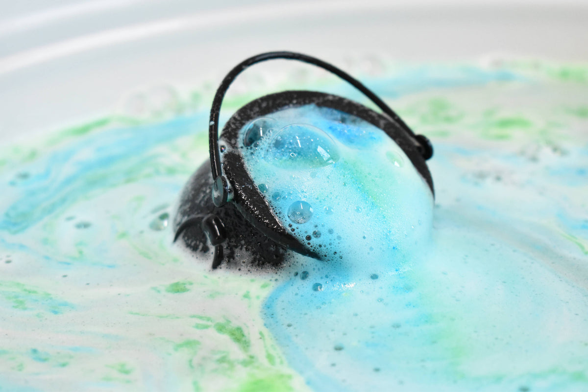 Bubbling Cauldron Halloween Bath Bomb - Witchy